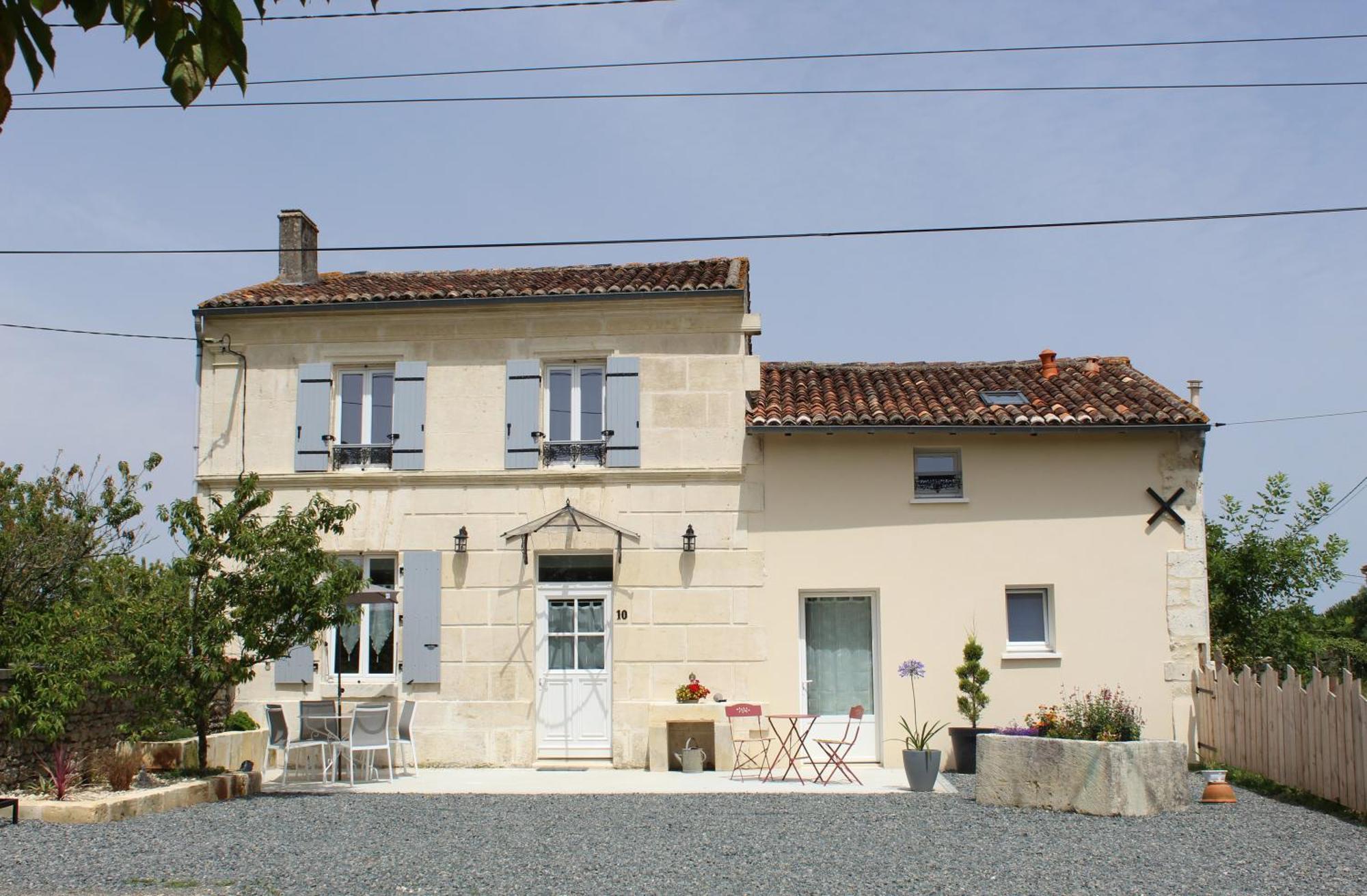 Le Gite Du Verger Saint-Bris-des-Bois Εξωτερικό φωτογραφία